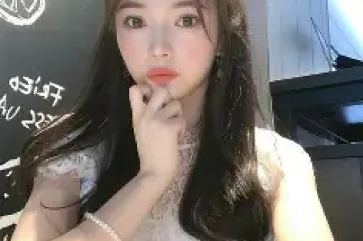 KTV聚会照被疯传!郭麒麟认了是本人！严浩翔私生公开小号关注列表